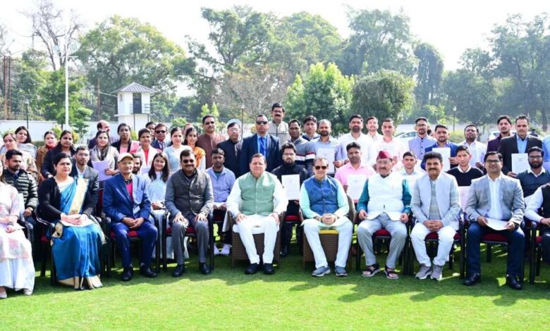 मुख्यमंत्री ने लेखा परीक्षक के पद पर चयनित 51 अभ्यर्थियों को नियुक्ति पत्र सौंपे मुख्यमंत्री ने लेखा परीक्षक के पद पर चयनित 51 अभ्यर्थियों को नियुक्ति पत्र सौंपे