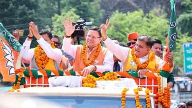 मुख्यमंत्री धामी ने जोशीमठ में किया रोड शो, भाजपा प्रत्याशी अनिल बलूनी के लिए मांगा समर्थन