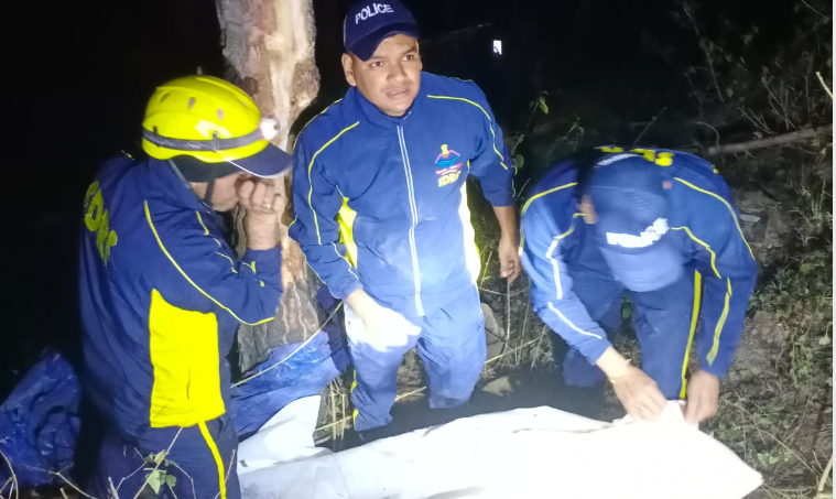 Uttarakhand: यहां सड़क हादसे में 8 लोगों की दर्दनाक मौत, दो घायल Uttarakhand: यहां सड़क हादसे में 8 लोगों की दर्दनाक मौत, दो घायल
