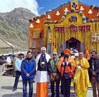 राज्यपाल ने किए बाबा केदारनाथ के दर्शन राज्यपाल ने किए बाबा केदारनाथ के दर्शन
