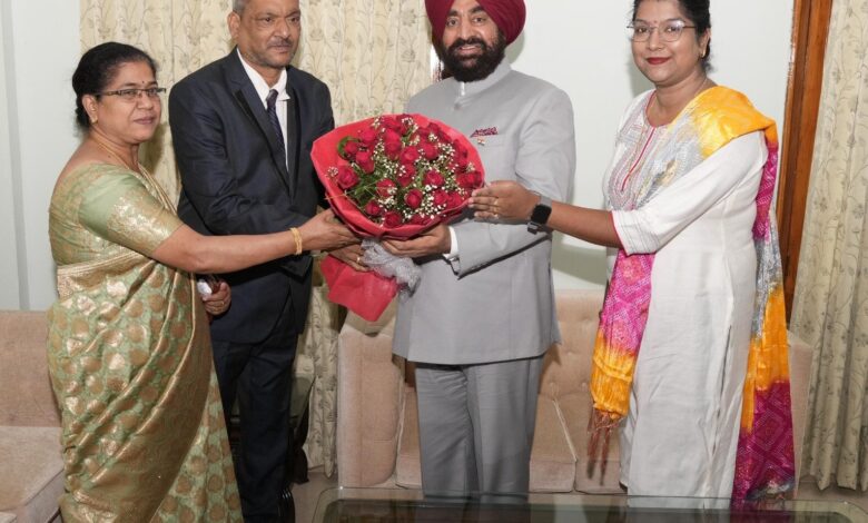 राज्यपाल ने किया गोवा के निवासियों से संवाद राज्यपाल ने किया गोवा के निवासियों से संवाद