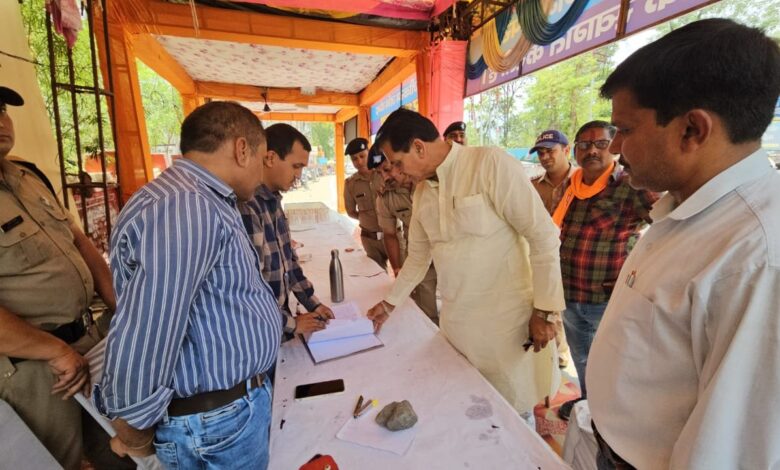 मंत्री डॉ प्रेमचंद अग्रवाल ने किया चारधाम यात्रा पंजीकरण जांच केंद्र का निरीक्षण मंत्री डॉ प्रेमचंद अग्रवाल ने किया चारधाम यात्रा पंजीकरण जांच केंद्र का निरीक्षण