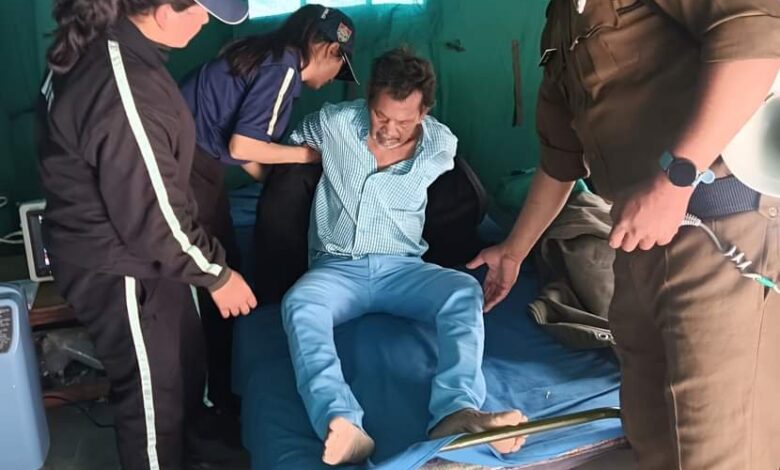 गिर गया श्रद्धालु का ऑक्सीजन लेवल गिर गया श्रद्धालु का ऑक्सीजन लेवल