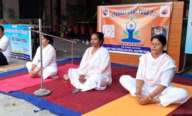 प्रत्येक दिन योग करने के लिए किया प्रेरित प्रत्येक दिन योग करने के लिए किया प्रेरित