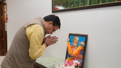 मुख्यमंत्री ने दी स्वामी विवेकानंद को श्रद्धांजलि