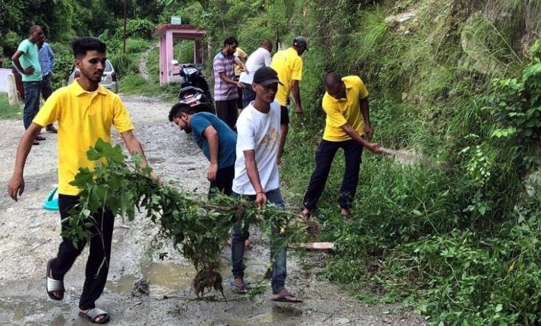 निर्बल वर्ग जन कल्याण समिति ने चलाया सफाई अभियान निर्बल वर्ग जन कल्याण समिति ने चलाया सफाई अभियान