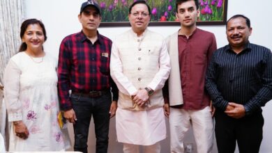 मुख्यमंत्री से की बैडमिंटन खिलाड़ी लक्ष्य सेन ने मुलाकात