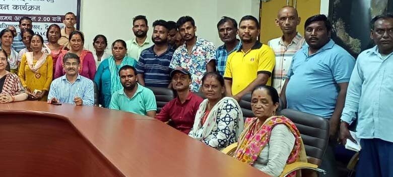 रक्षाबंधन समाज में भावनात्मक सुरक्षा एवं बन्धुत्व का त्यौहार : सुरेखा डंगवाल रक्षाबंधन समाज में भावनात्मक सुरक्षा एवं बन्धुत्व का त्यौहार : सुरेखा डंगवाल