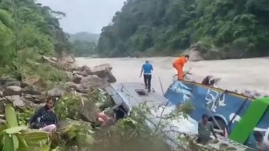 खतरे के निशान से ऊपर बह रही अलकनंदा