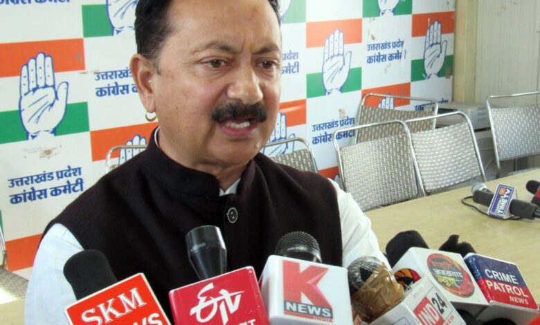 नाबालिग छात्रा से भाजपा मण्डल अध्यक्ष ने की छेडछाड़ नाबालिग छात्रा से भाजपा मण्डल अध्यक्ष ने की छेडछाड़