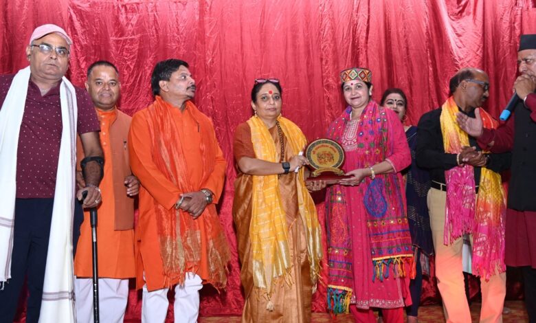 रामलीला का मंचन हमारे जीवन का मार्गदर्शन : विधानसभा अध्यक्ष रामलीला का मंचन हमारे जीवन का मार्गदर्शन : विधानसभा अध्यक्ष