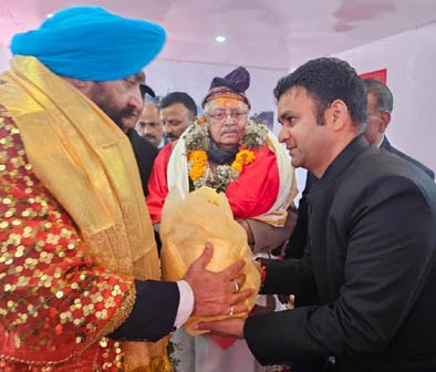 राज्यपाल गुरमीत सिंह ने बदरी केदार पहुंचकर की विश्व कल्याण की कामना राज्यपाल गुरमीत सिंह ने बदरी केदार पहुंचकर की विश्व कल्याण की कामना