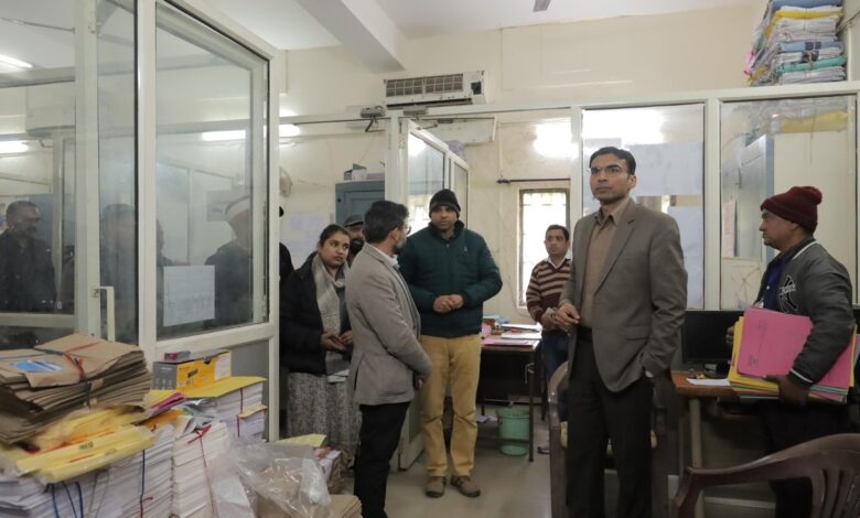जिलाधिकारी लेटर मॉनिटिरिंग सिस्टम पर अद्यतन होने लगे हैं पत्र जिलाधिकारी लेटर मॉनिटिरिंग सिस्टम पर अद्यतन होने लगे हैं पत्र
