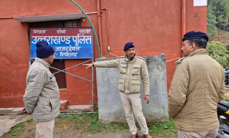 थाना जाजरदेवल का आकस्मिक निरीक्षण, कर्मचारियों को दिए आवश्यक दिशा-निर्देश थाना जाजरदेवल का आकस्मिक निरीक्षण, कर्मचारियों को दिए आवश्यक दिशा-निर्देश