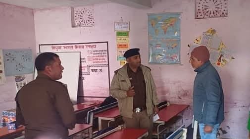 पुलिस चुनाव तैयारियों में जुटी पुलिस, मतदान केंद्रों का किया गया निरीक्षण पुलिस चुनाव तैयारियों में जुटी पुलिस, मतदान केंद्रों का किया गया निरीक्षण