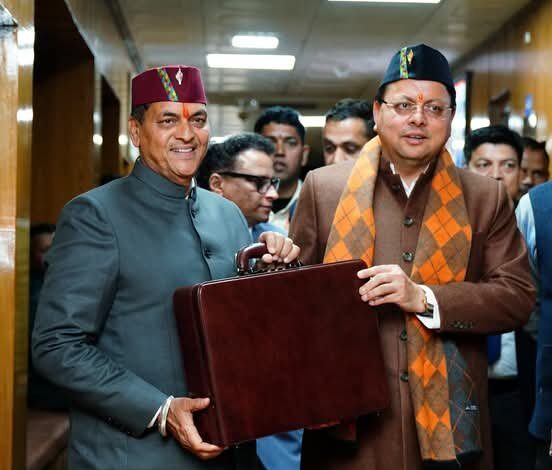 विधानसभा सत्र का तीसरा दिन : धामी सरकार ने सदन पटल पर रखा आम बजट विधानसभा सत्र का तीसरा दिन : धामी सरकार ने सदन पटल पर रखा आम बजट